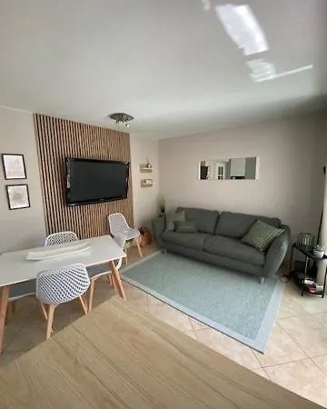 Bel En Bord De Avec Piscine Lagon Et Jardin, En Résidence Sécuriséee * Antibes