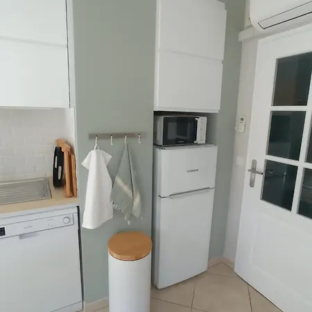 Appartement Bel En Bord De Avec Piscine Lagon Et Jardin, En Résidence Sécuriséee *