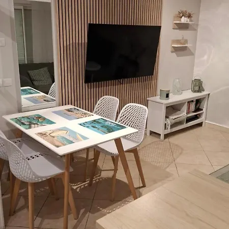 شقة Bel En Bord De Avec Piscine Lagon Et Jardin, En Securisee